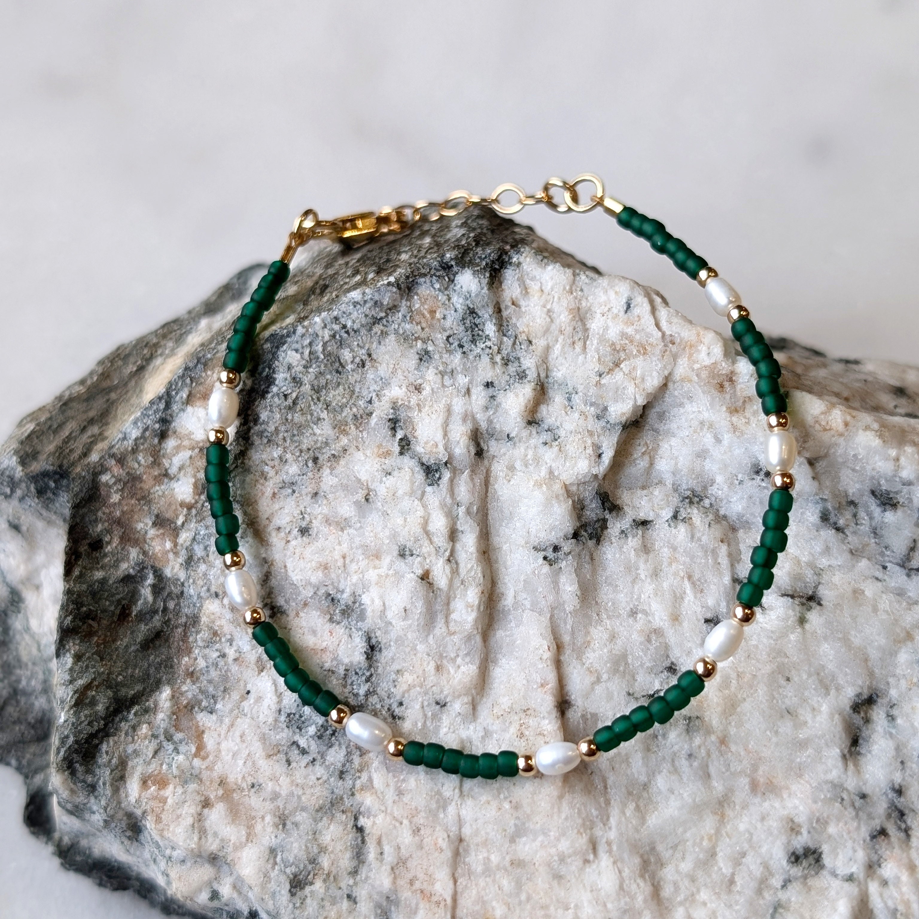 Freshwater Pearl Rich Emerald Bracelet