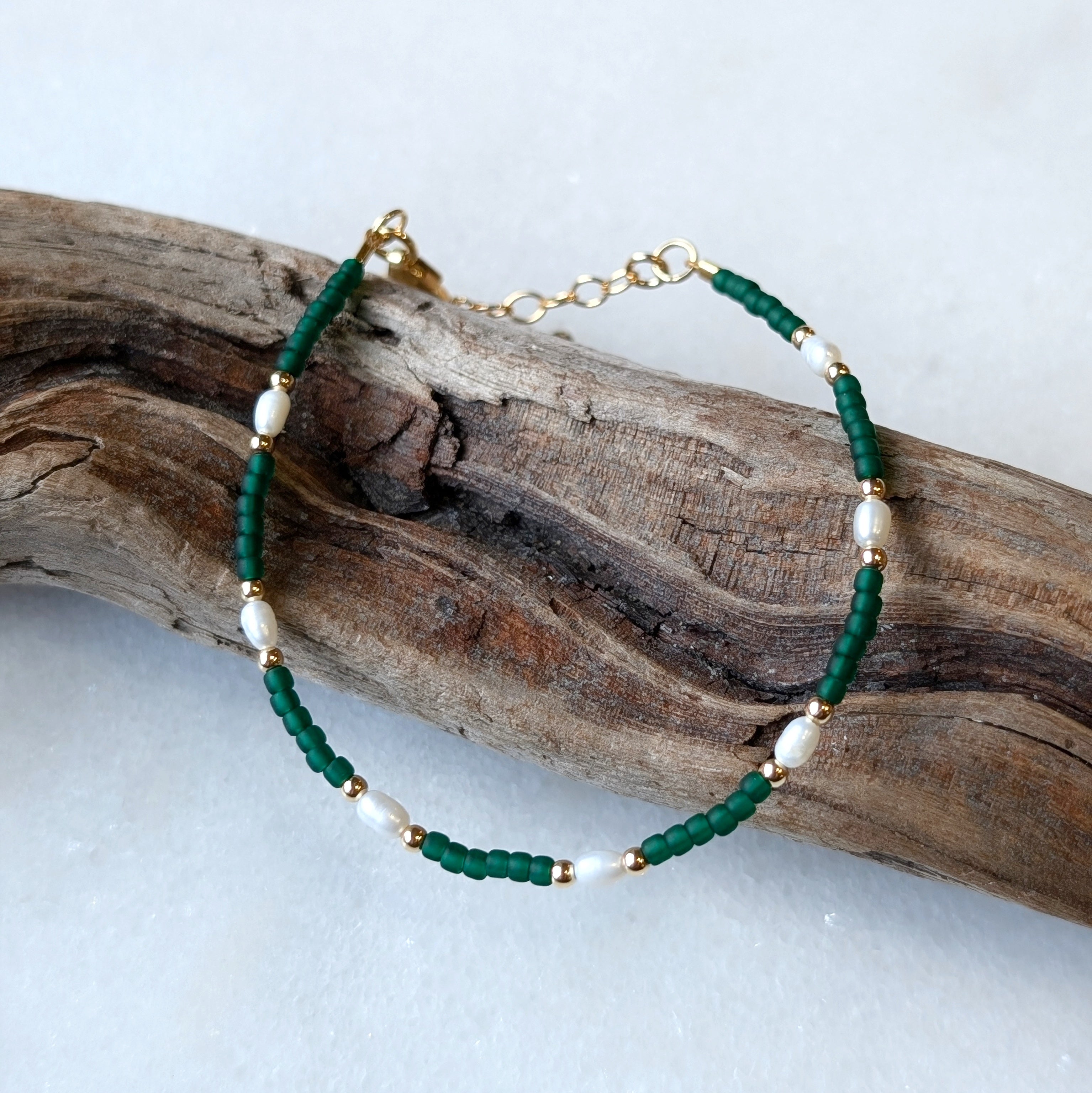 Freshwater Pearl Rich Emerald Bracelet