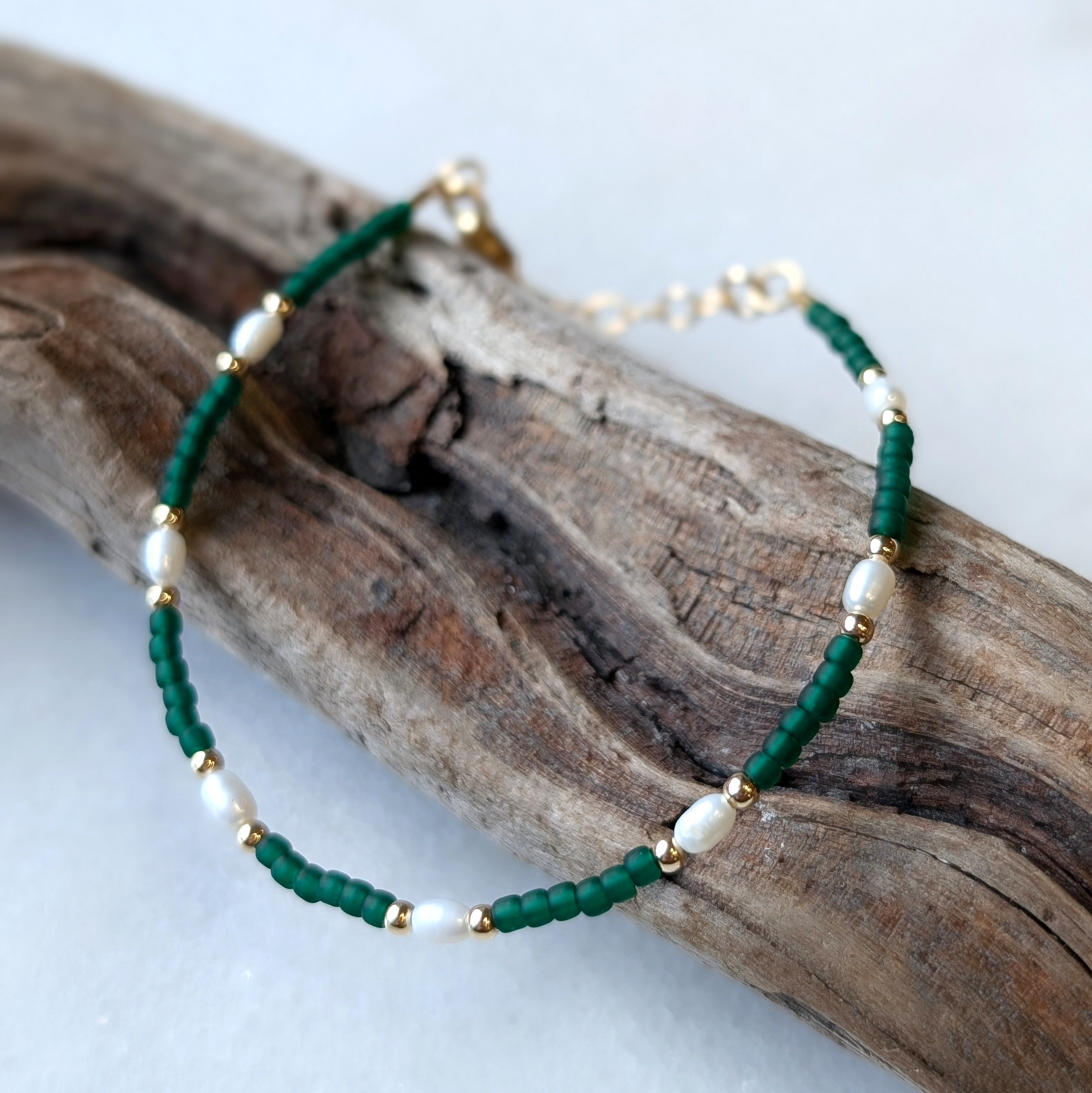 Freshwater Pearl Rich Emerald Bracelet