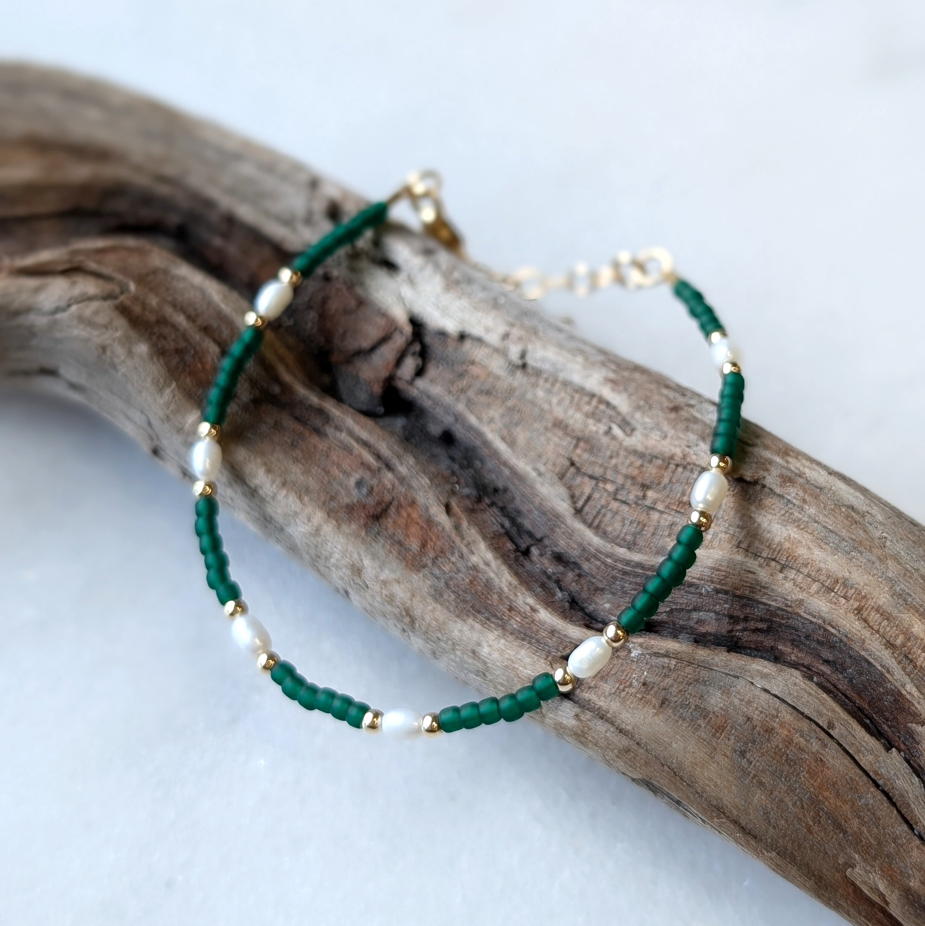 Freshwater Pearl Rich Emerald Bracelet