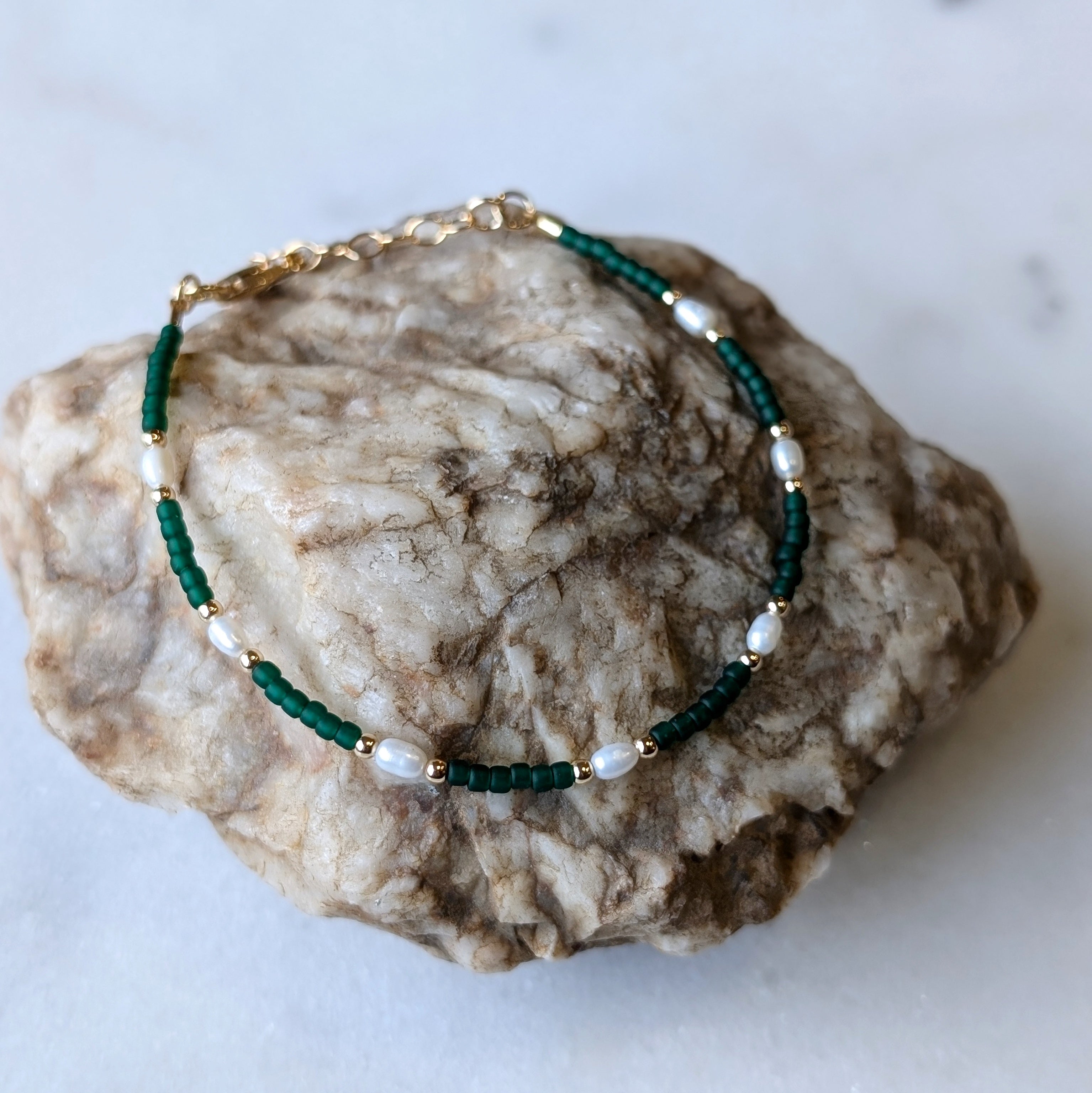 Freshwater Pearl Rich Emerald Bracelet