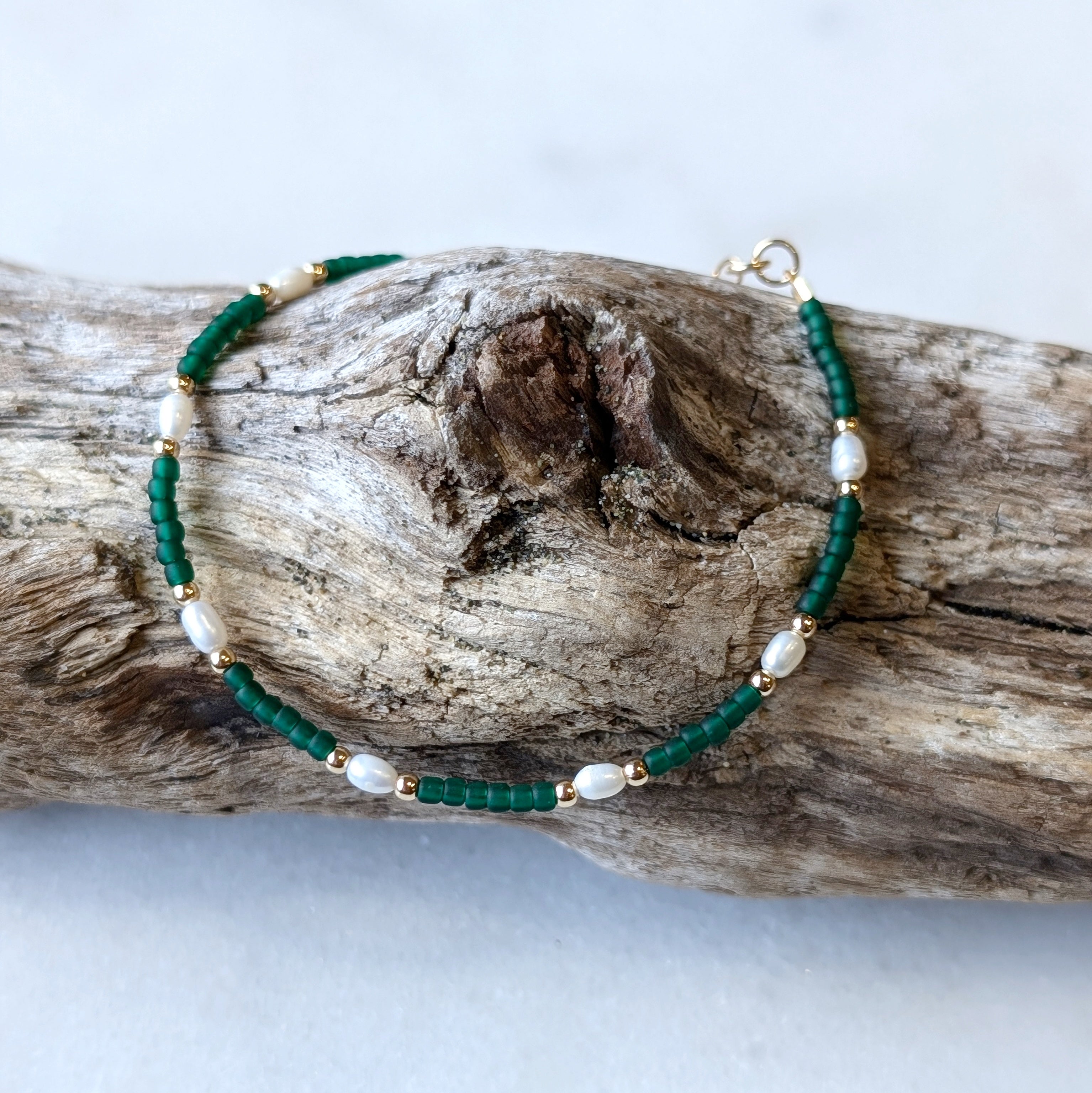 Freshwater Pearl Rich Emerald Bracelet