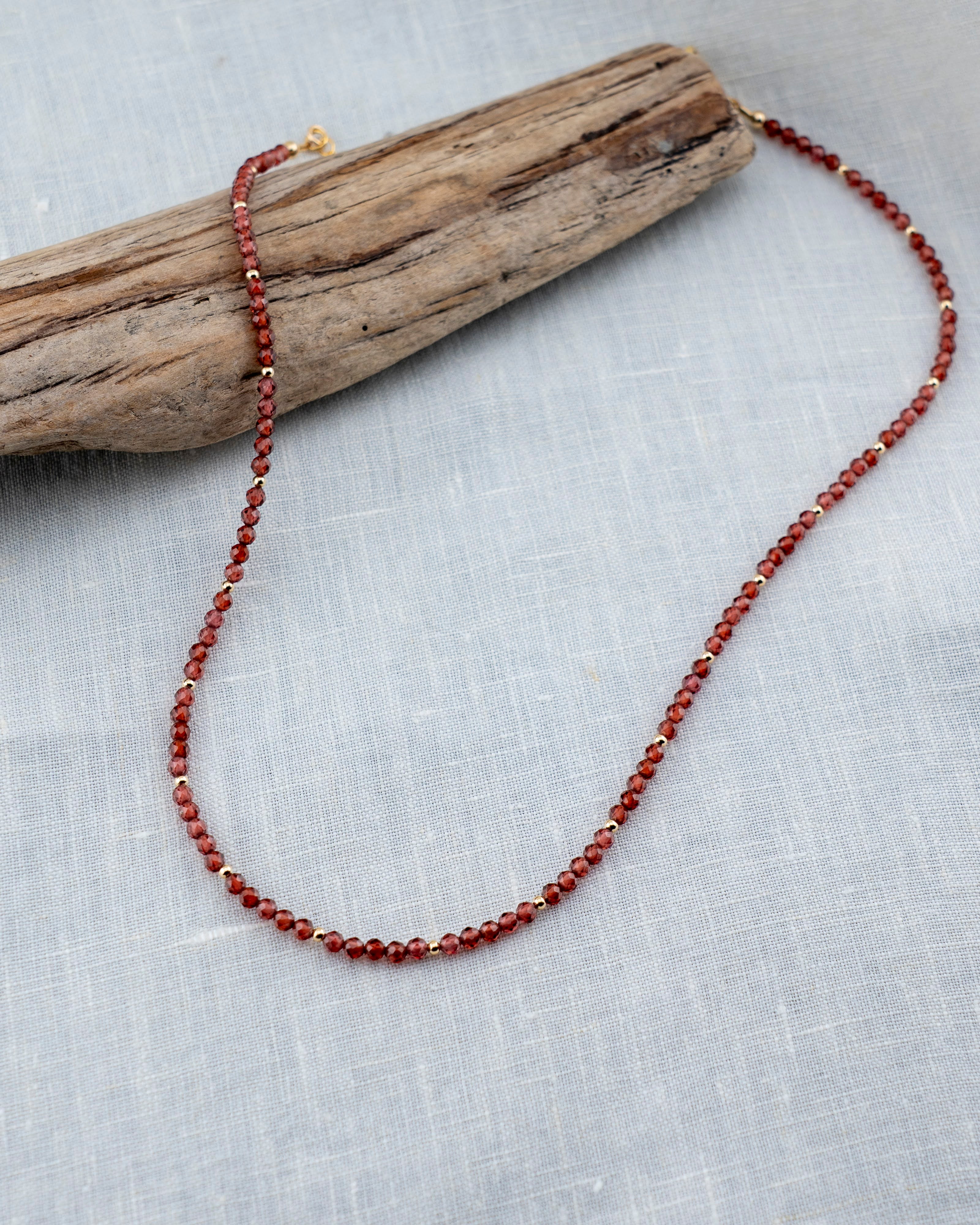 Noir Mauve Garnet Necklace