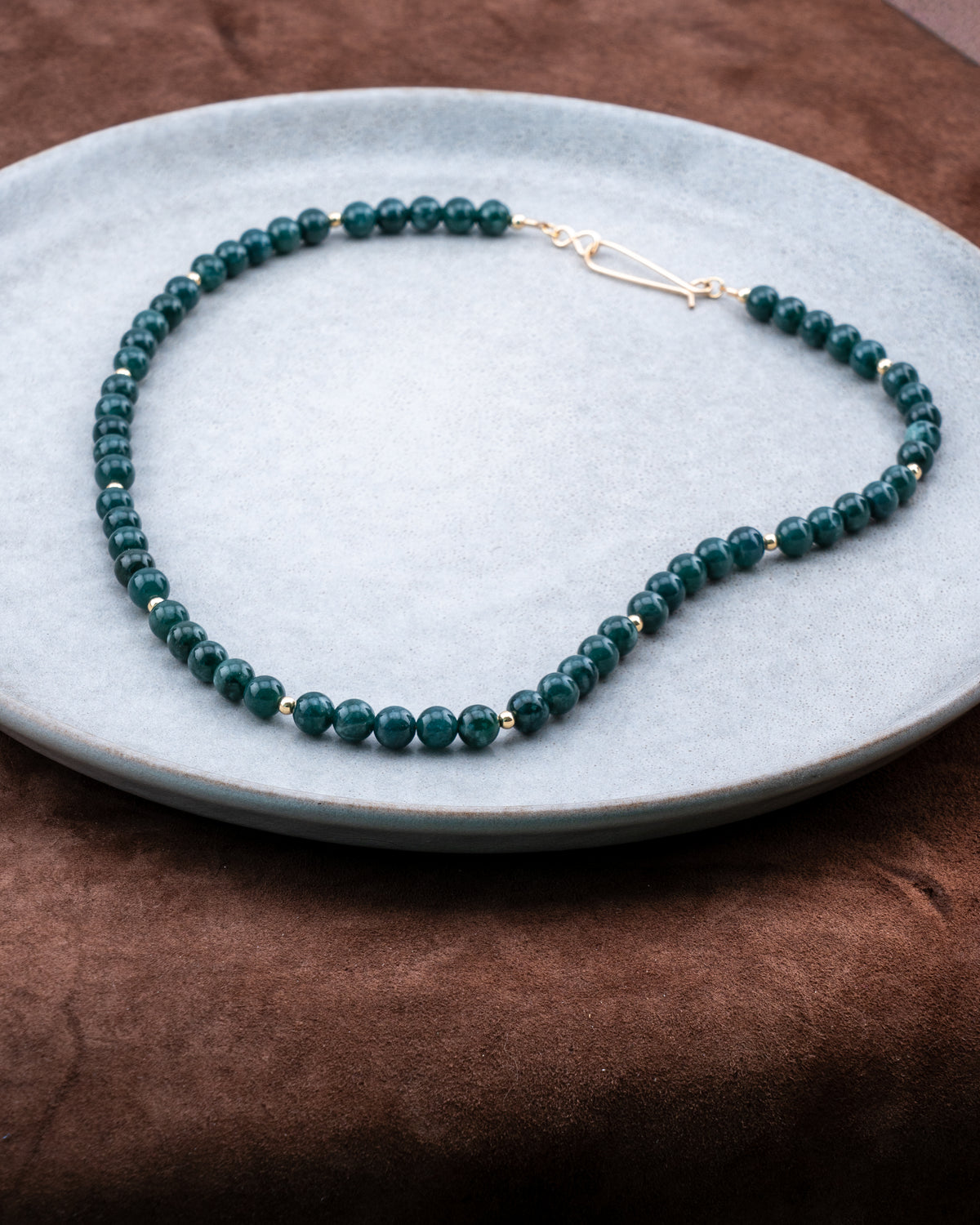 Verde Oscuro Guatemalan Jade Necklace