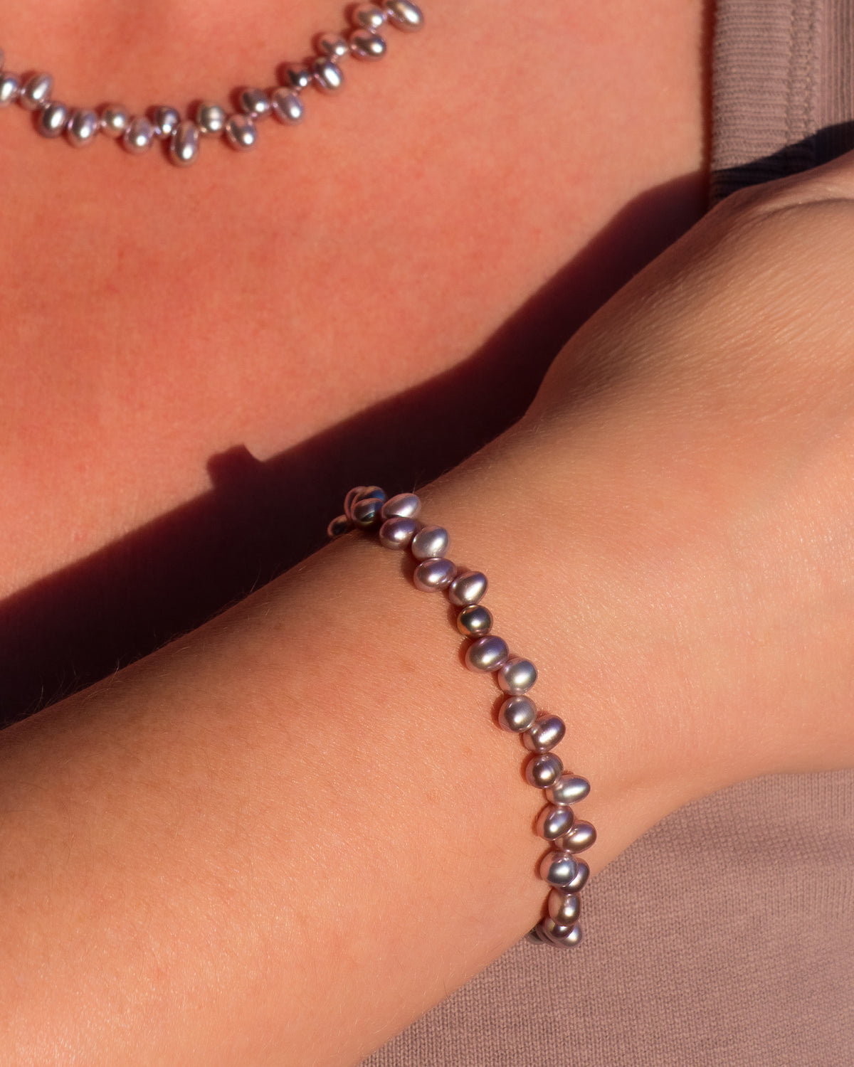 Orchid Noir Freshwater Pearl Bracelet