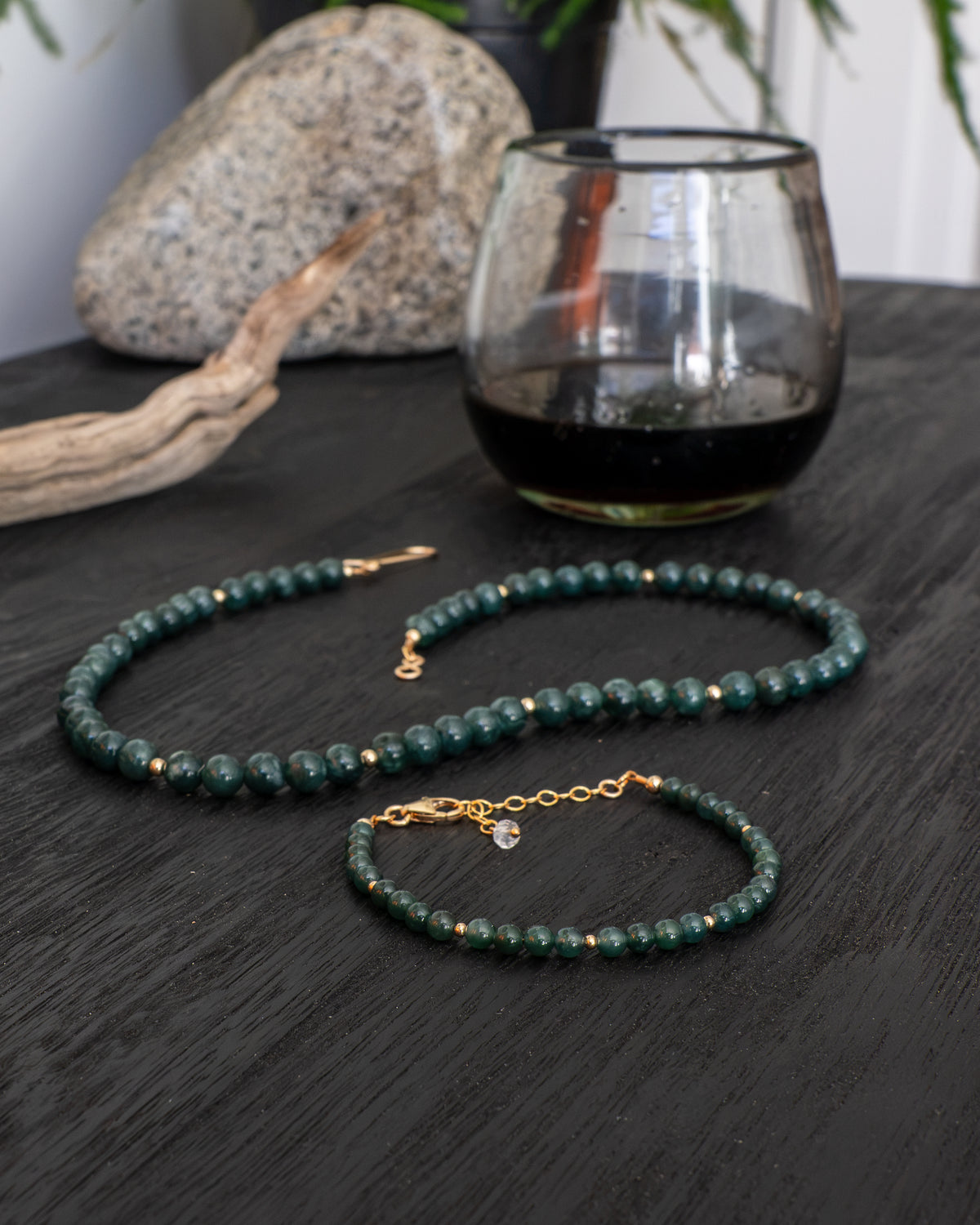 Verde Oscuro Guatemalan Jade Bracelet