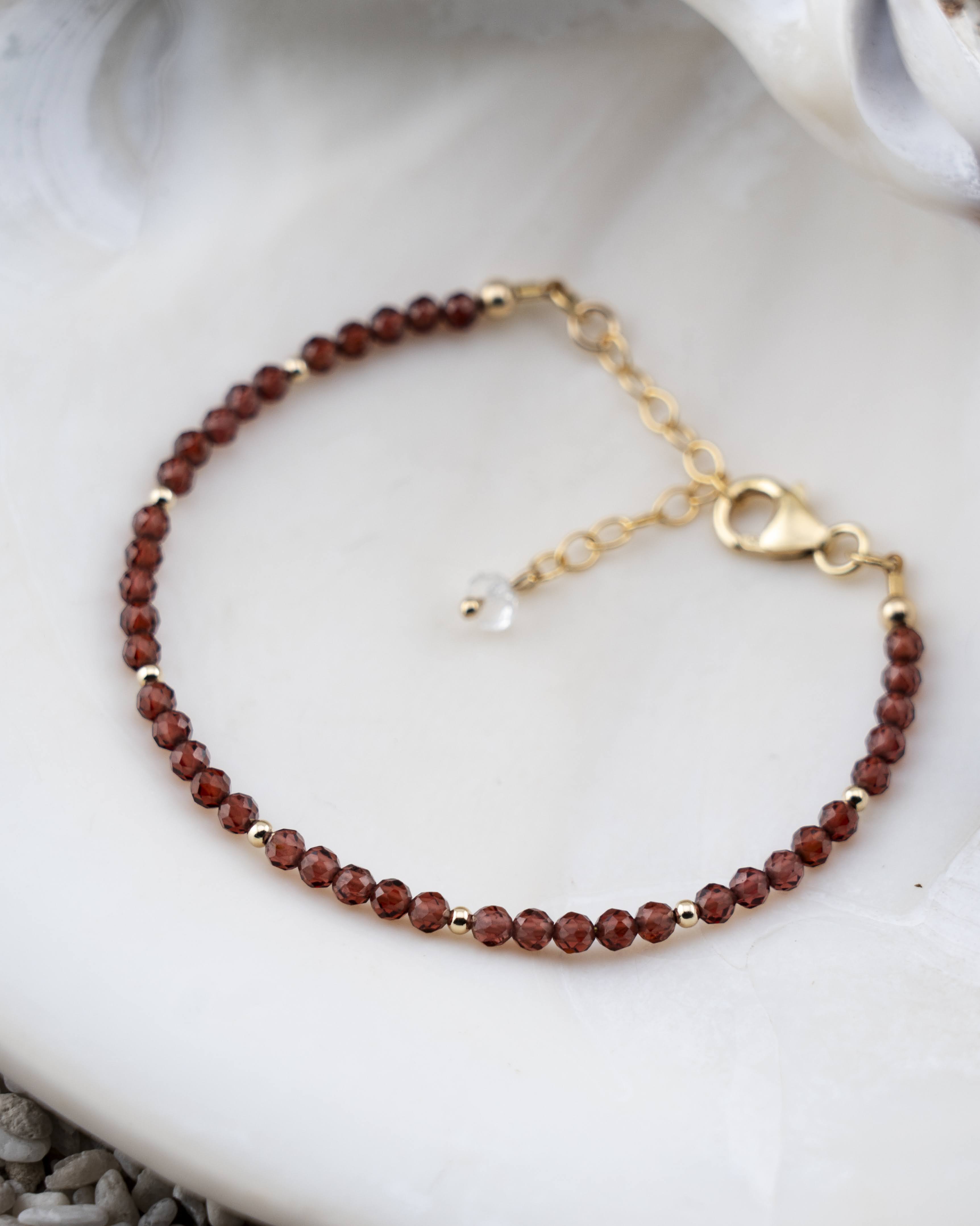 Noir Mauve Garnet Bracelet