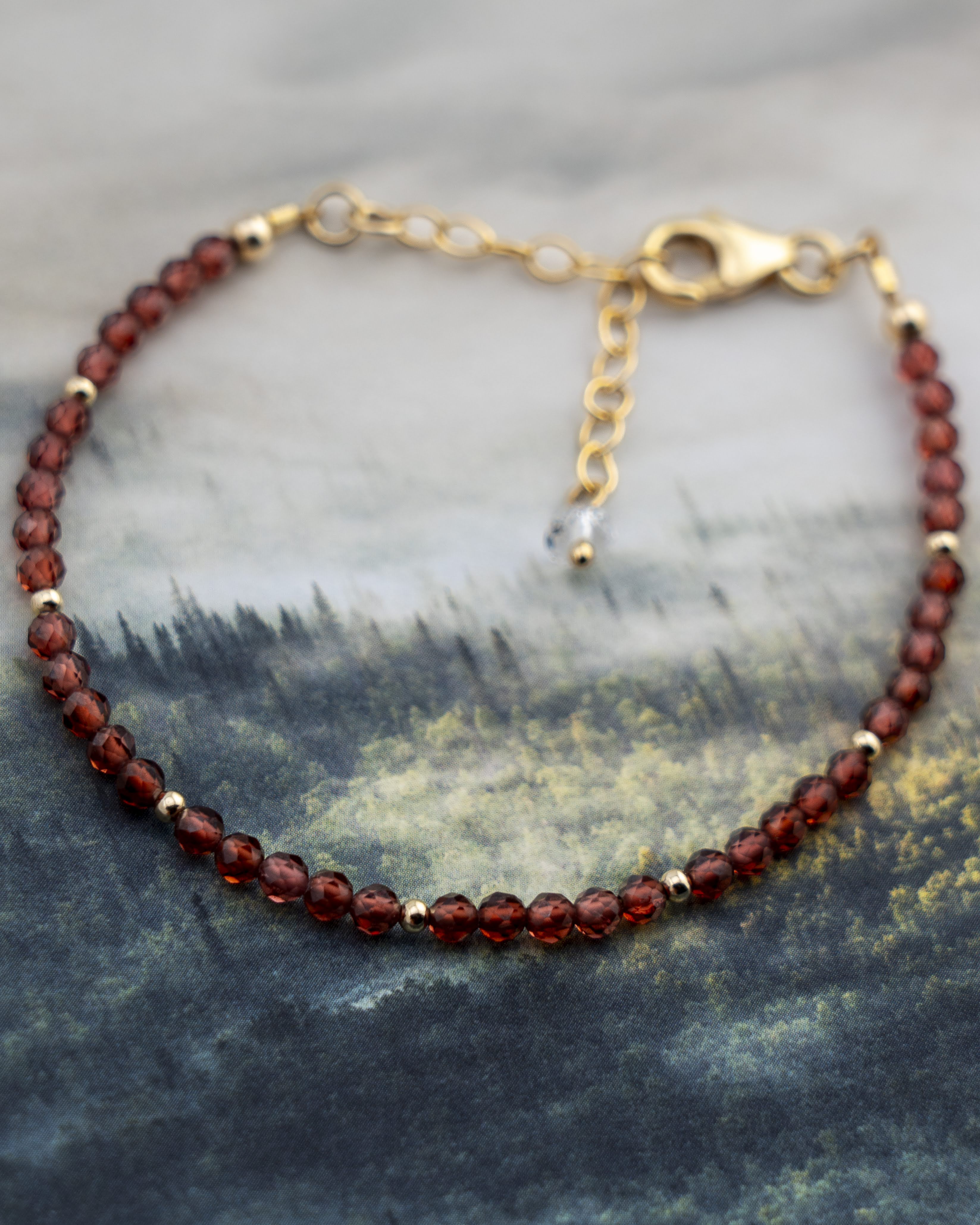 Noir Mauve Garnet Bracelet