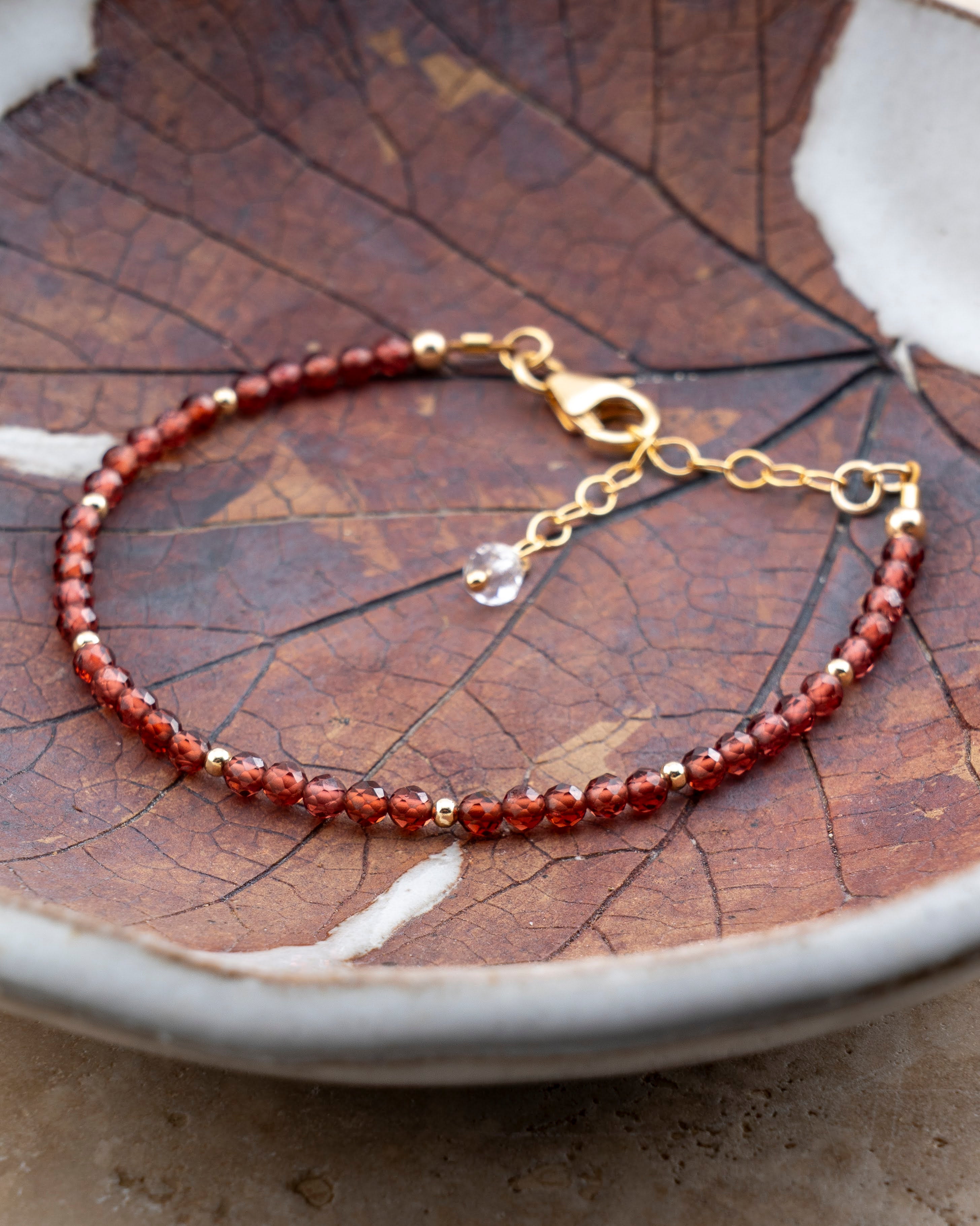 Noir Mauve Garnet Bracelet