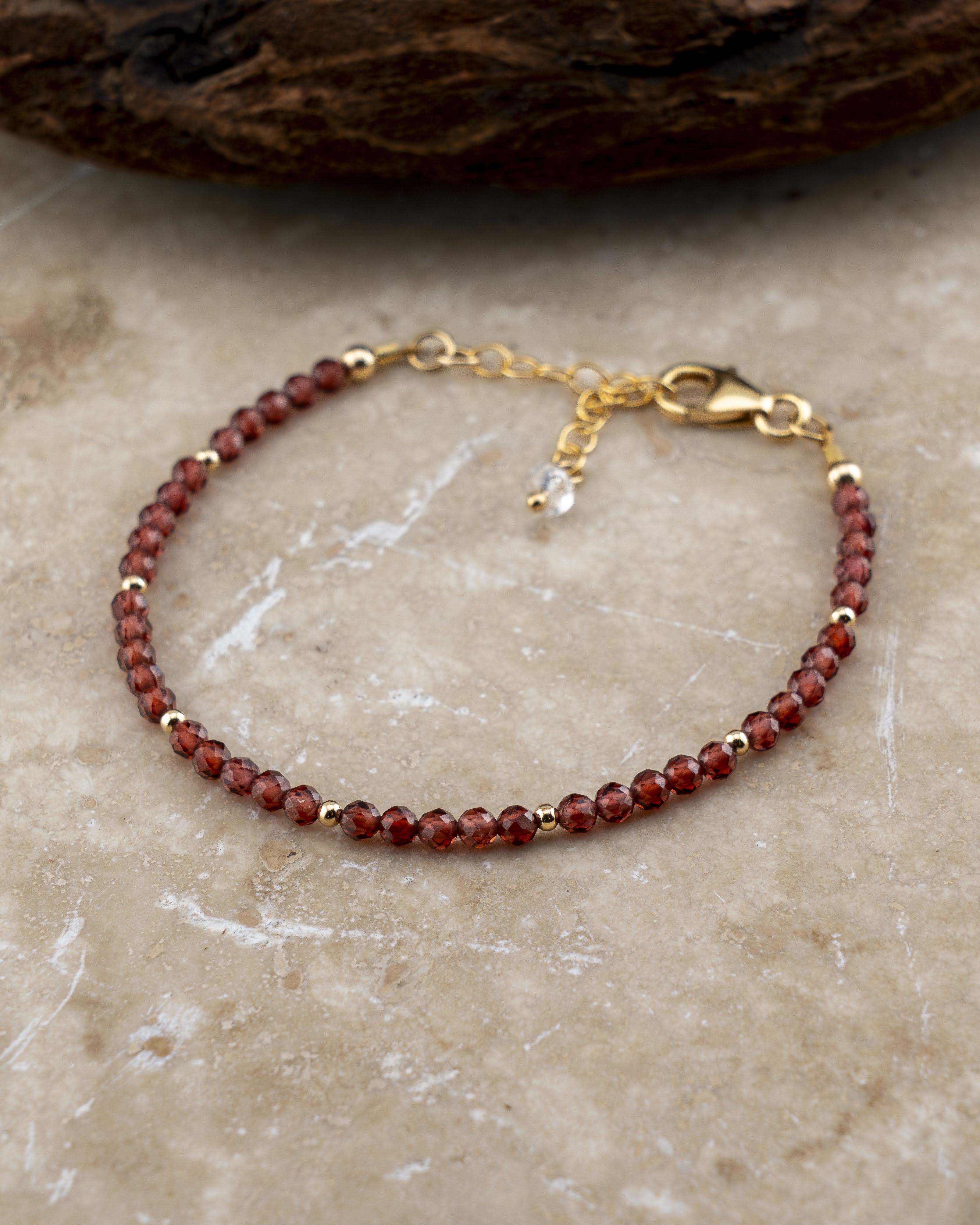Noir Mauve Garnet Bracelet