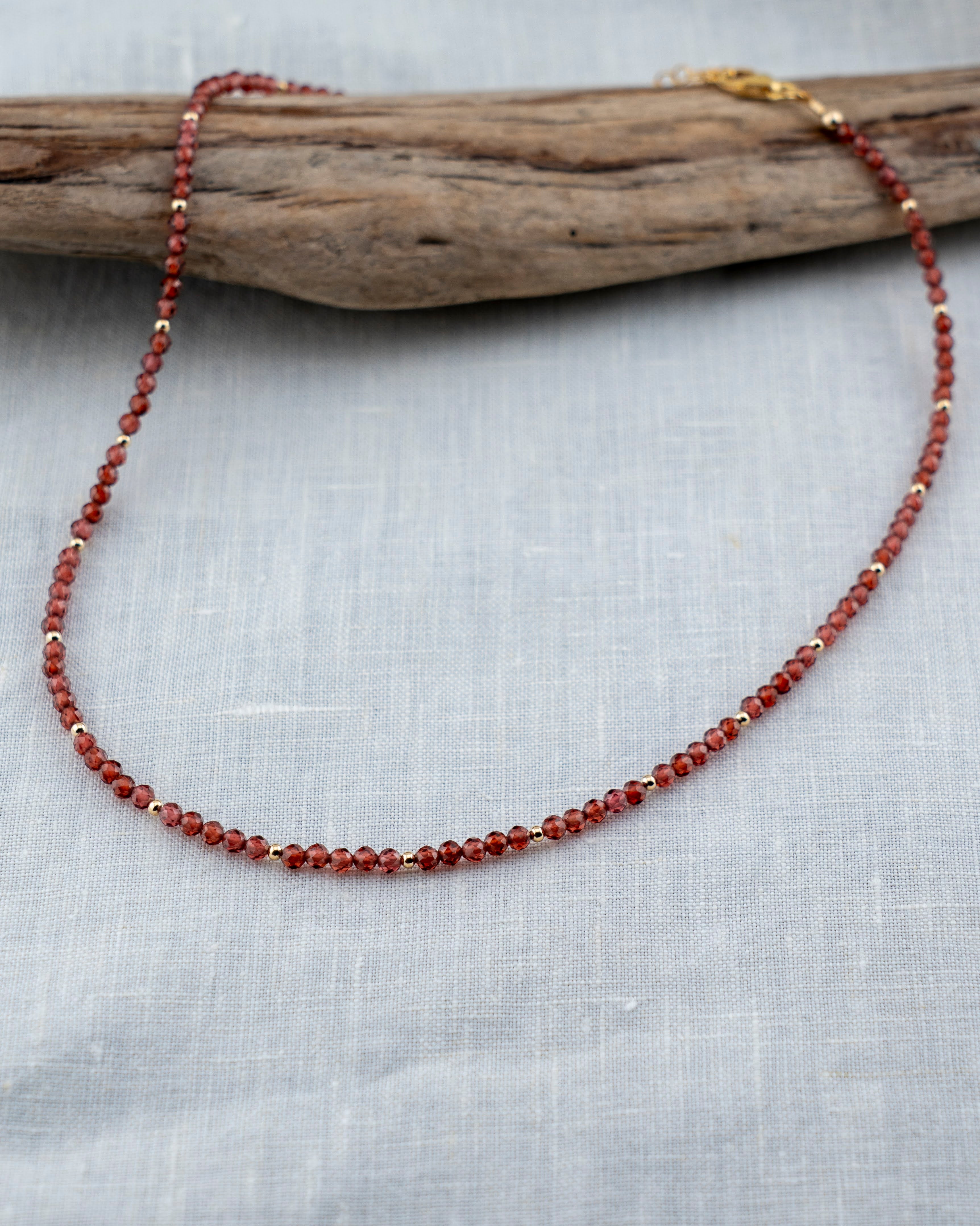 Noir Mauve Garnet Necklace