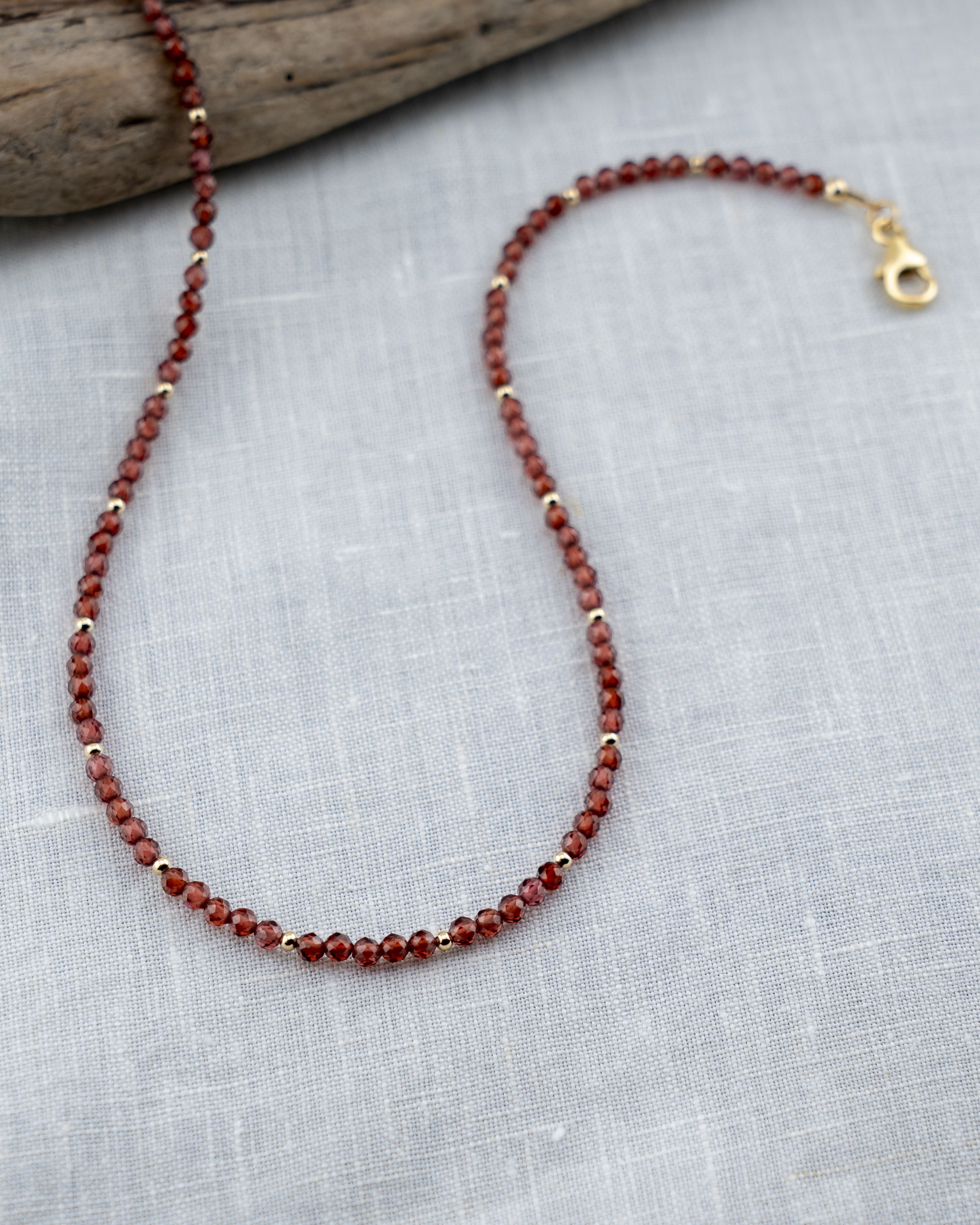 Noir Mauve Garnet Necklace