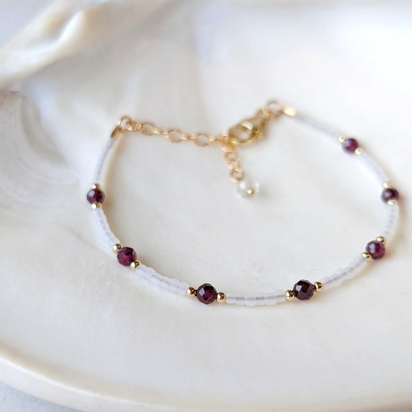 Garnet Pearlescent Noir Bracelet